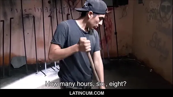 Испанский латиноамериканский обслуживающий парень заплатил деньги за трах в любительском видео