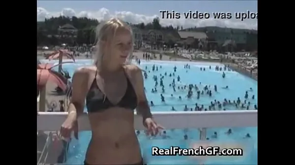 Большие frenchgfs трахает блондинку, жесткий минет, сперма, французская подруга сосет в бассейне новые фильмы