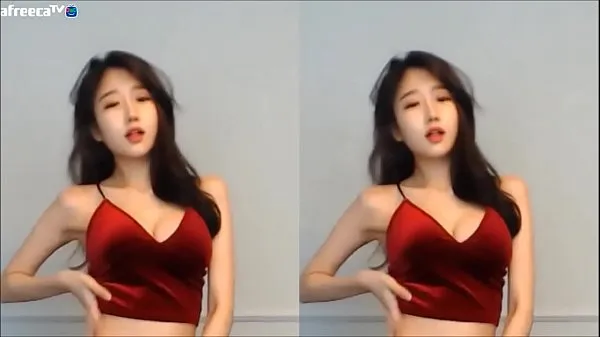 Большие Корейские девушки танцуют в коротких юбках новые фильмы