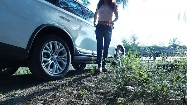 Stora Piss Stop - Urgent Outdoor Roadside Pee and Cock Sucking by Asian Girl Tina in Blue Jeans nya filmer