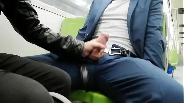 Круиз в метро со смущенным мальчиком