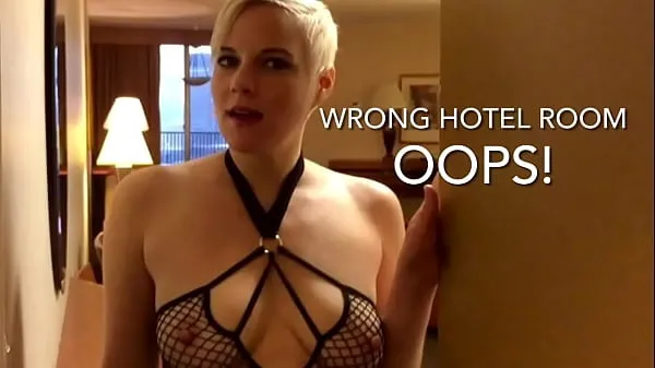 Wrong Room, Right Slut! Blowjob & Fuck From Slutty Stranger Filem baharu besar