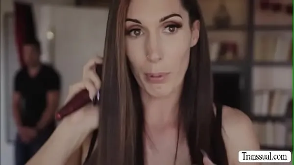 Store Stepson bangs the ass of her trans stepmom nye film