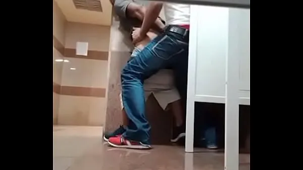 Big CATCH TWO HOT MEN FUCKING IN THE PUBLIC BATHROOM URINAL new Movies