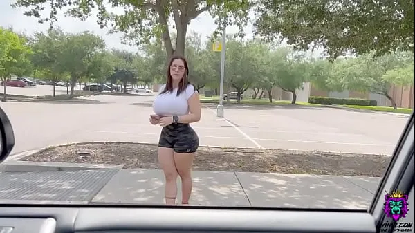 บิ๊กChubby latina with big boobs got into the car and offered sex deutschหนังใหม่