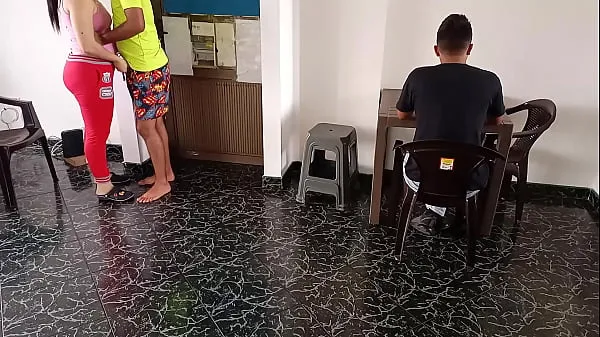Believe me, he's just a friend: my husband's cuckold eats breakfast while my best friend fucks me almost in front of him, as he always ignores me, I let anyone stick his dick in me Filem baharu besar